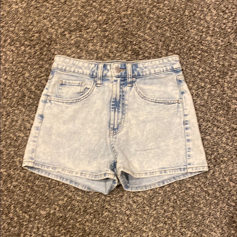 Wild Fable Light Wash Denim Women’s High-Rise Shorts